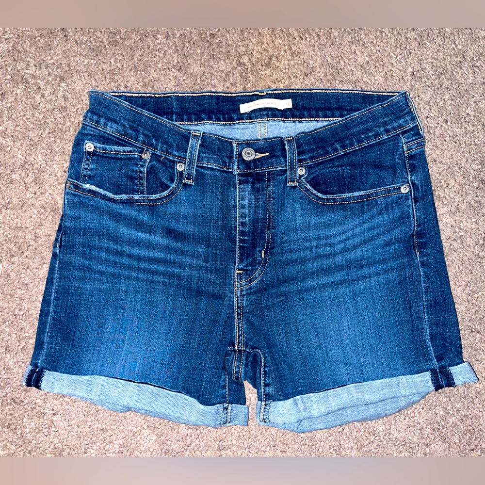 Women’s Levi midi Jean shorts - 30